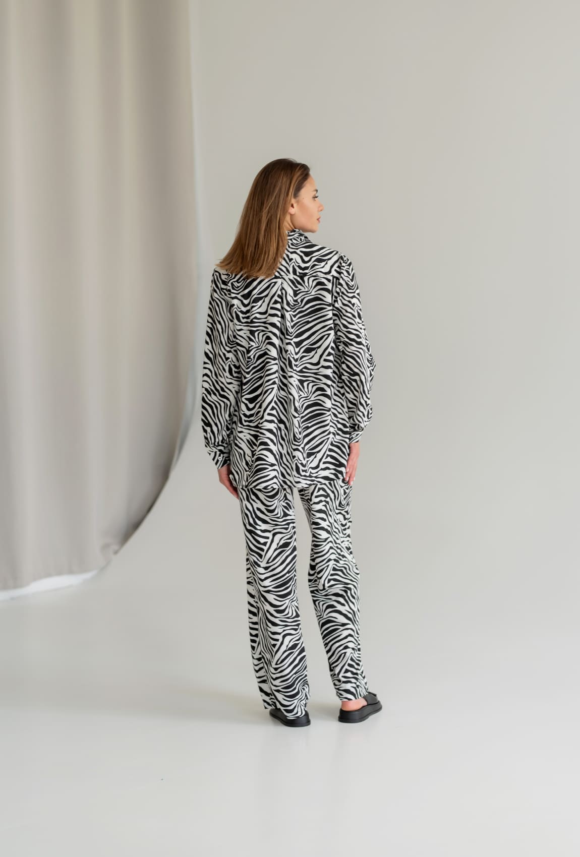 Молочный костюм в зебру —  550371. Maritel. Изображенние 1