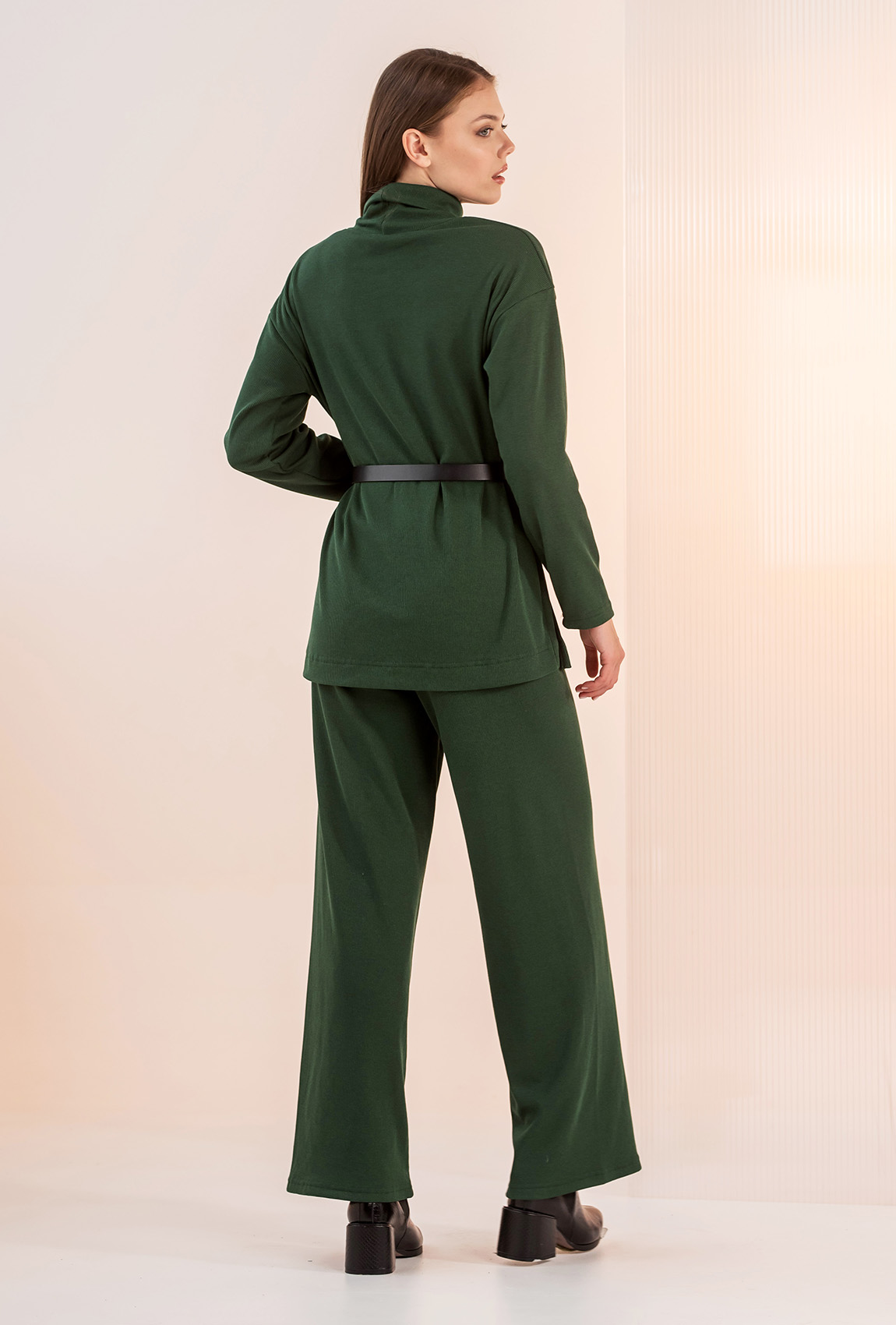 Изумрудный костюм комфорт — 523921. Maritel. Изображенние 2 Изумрудный костюм комфорт — 523921. Maritel. Изображенние 2