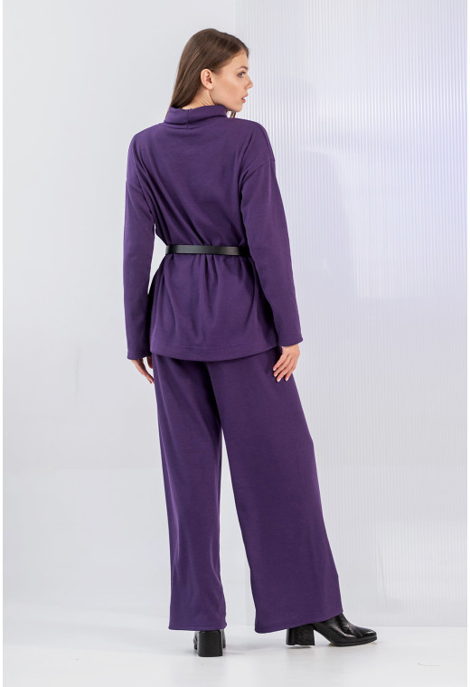 Фиолетовый костюм комфорт — 395082. Maritel. Изображенние 1 Фиолетовый костюм комфорт — 395082. Maritel. Изображенние 1