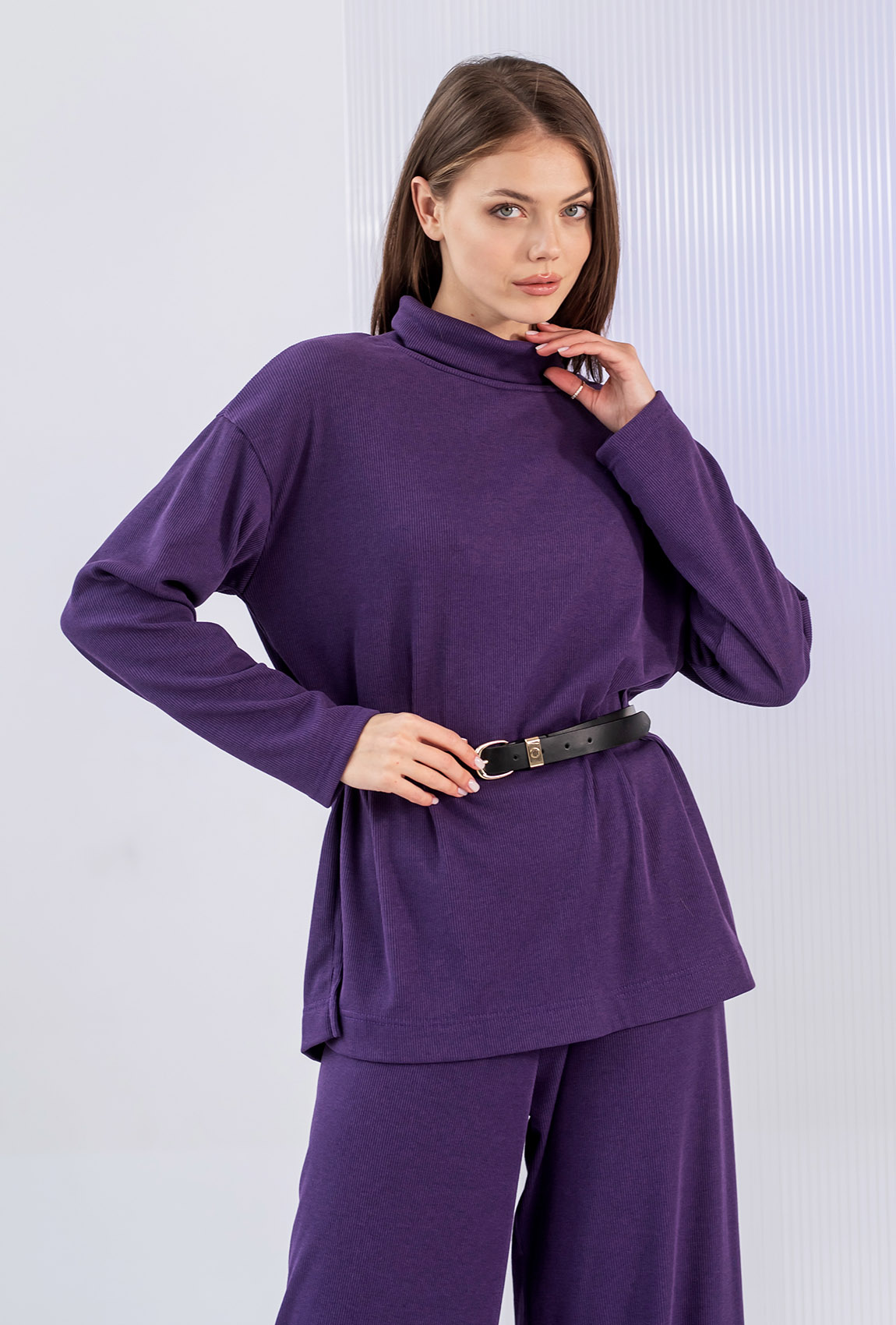 Фиолетовый костюм комфорт — 395082. Maritel. Изображенние 2 Фиолетовый костюм комфорт — 395082. Maritel. Изображенние 2