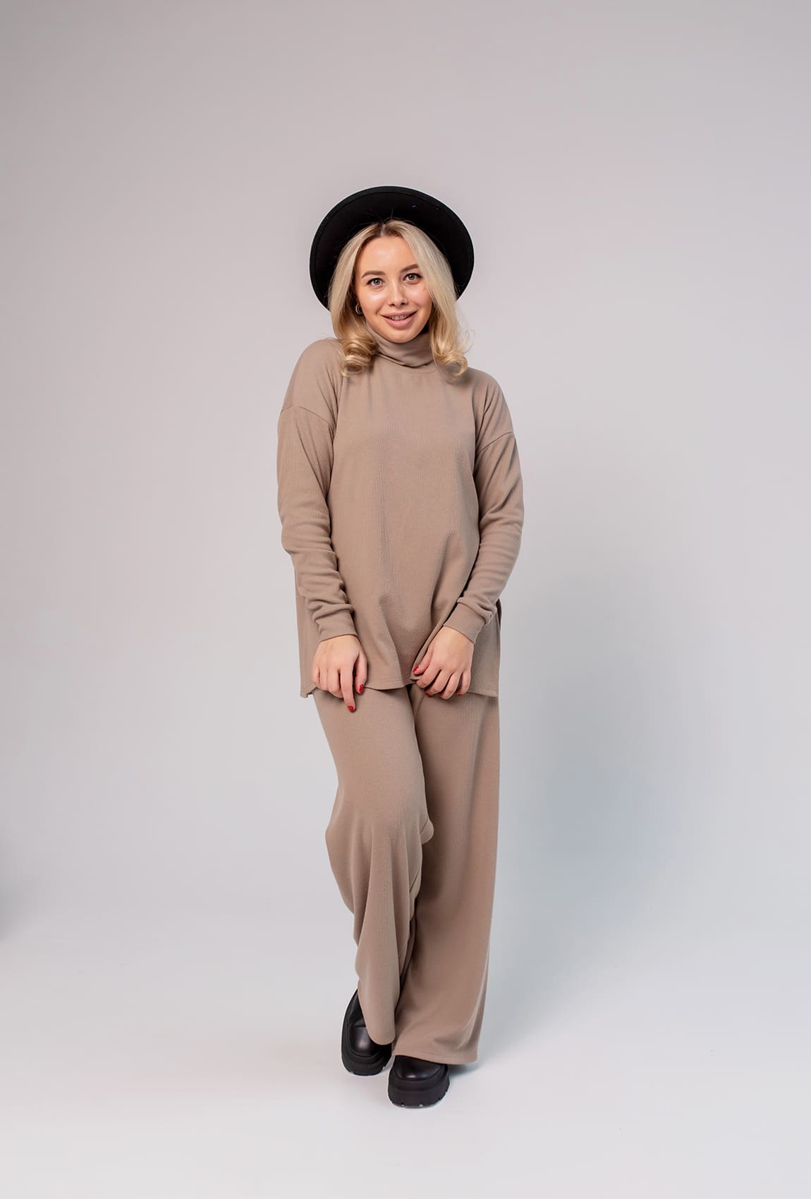 Бежевый костюм комфорт — 793025. Maritel Бежевый костюм комфорт — 793025. Maritel