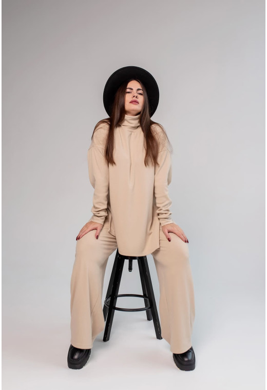 Костюм комфорт светло-бежевый — 721101. Maritel. Изображенние 2 Костюм комфорт светло-бежевый — 721101. Maritel. Изображенние 2