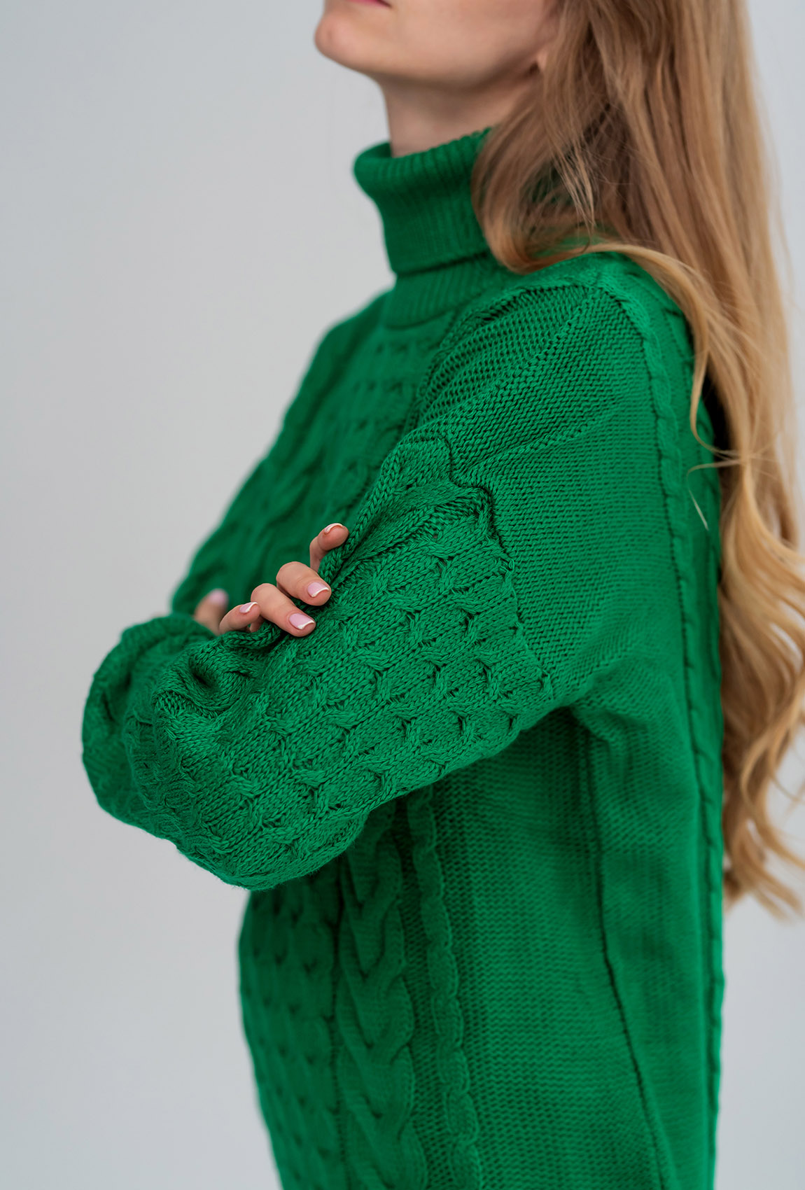 Зеленый вязаный костюм коса — 752203. Maritel. Изображенние 1 Зеленый вязаный костюм коса — 752203. Maritel. Изображенние 1