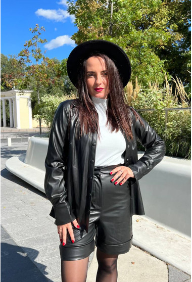 Чорний костюм екошкіра з шортами. Maritel. Зображення 7