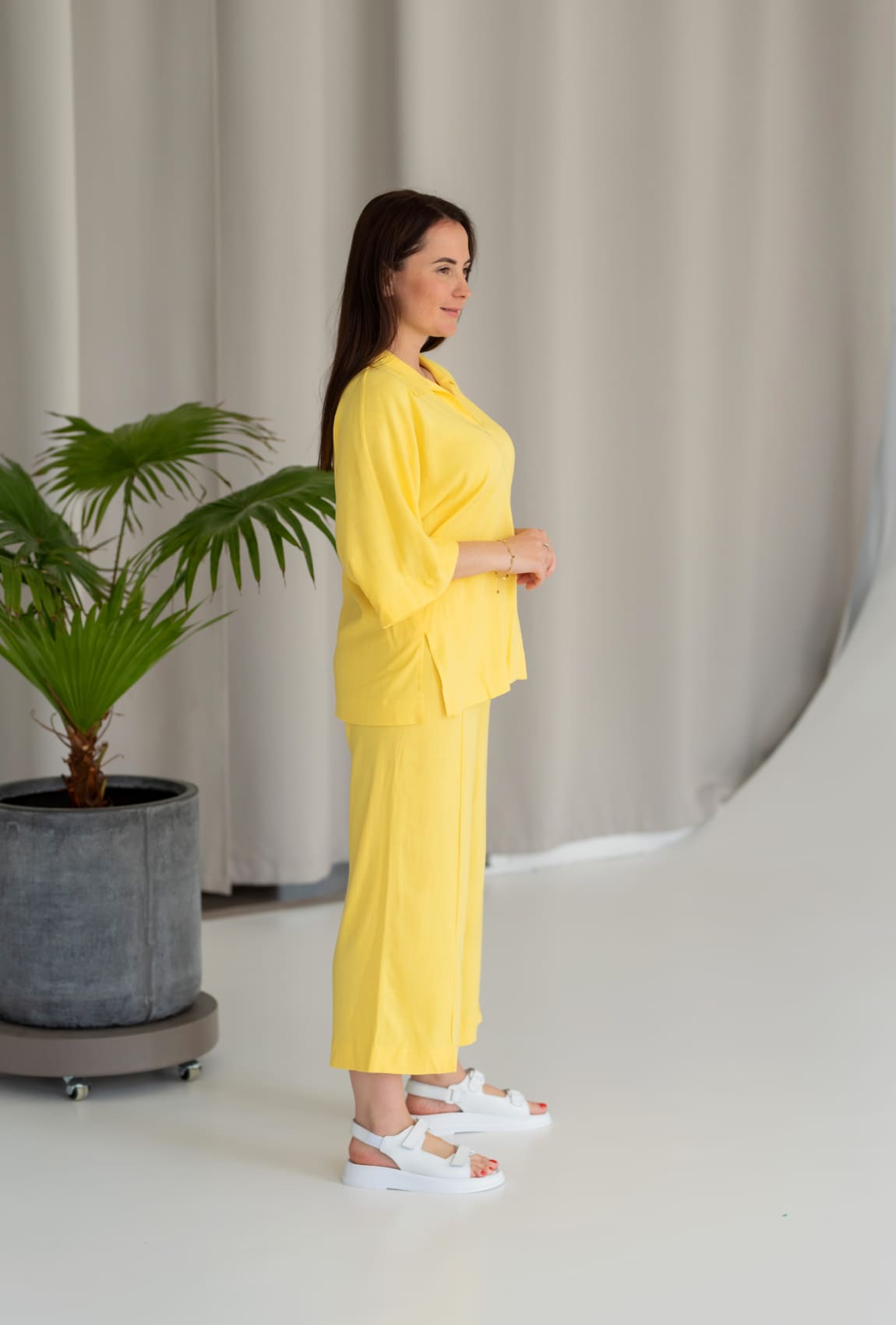 Желтый льняной костюм с кюлотами — 381397. Maritel. Изображенние 2 Желтый льняной костюм с кюлотами — 381397. Maritel. Изображенние 2