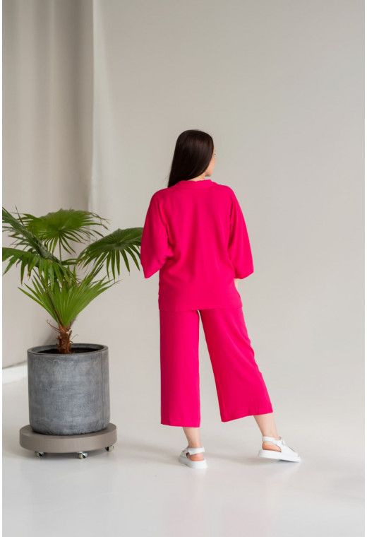 Малиновый льняной костюм с кюлотами — 611774. Maritel. Изображенние 1 Малиновый льняной костюм с кюлотами — 611774. Maritel. Изображенние 1