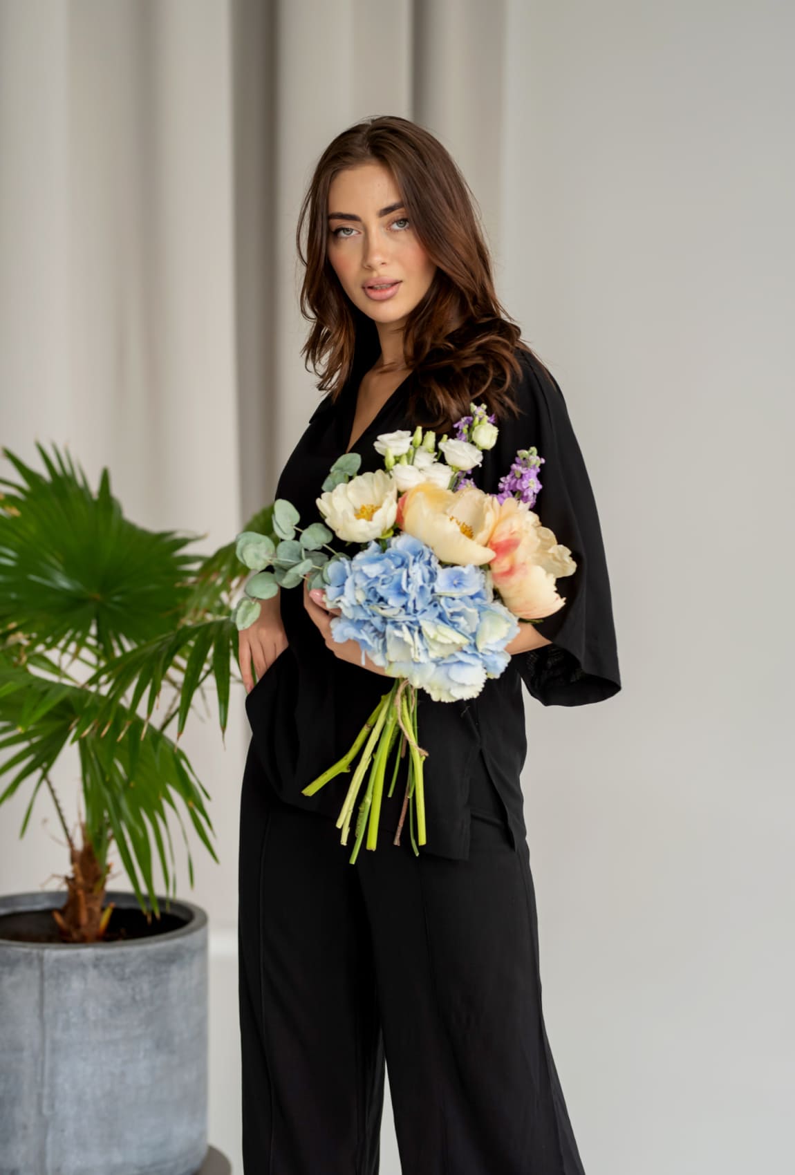 Черный льняной костюм с кюлотами —  648035. Maritel. Изображенние 2