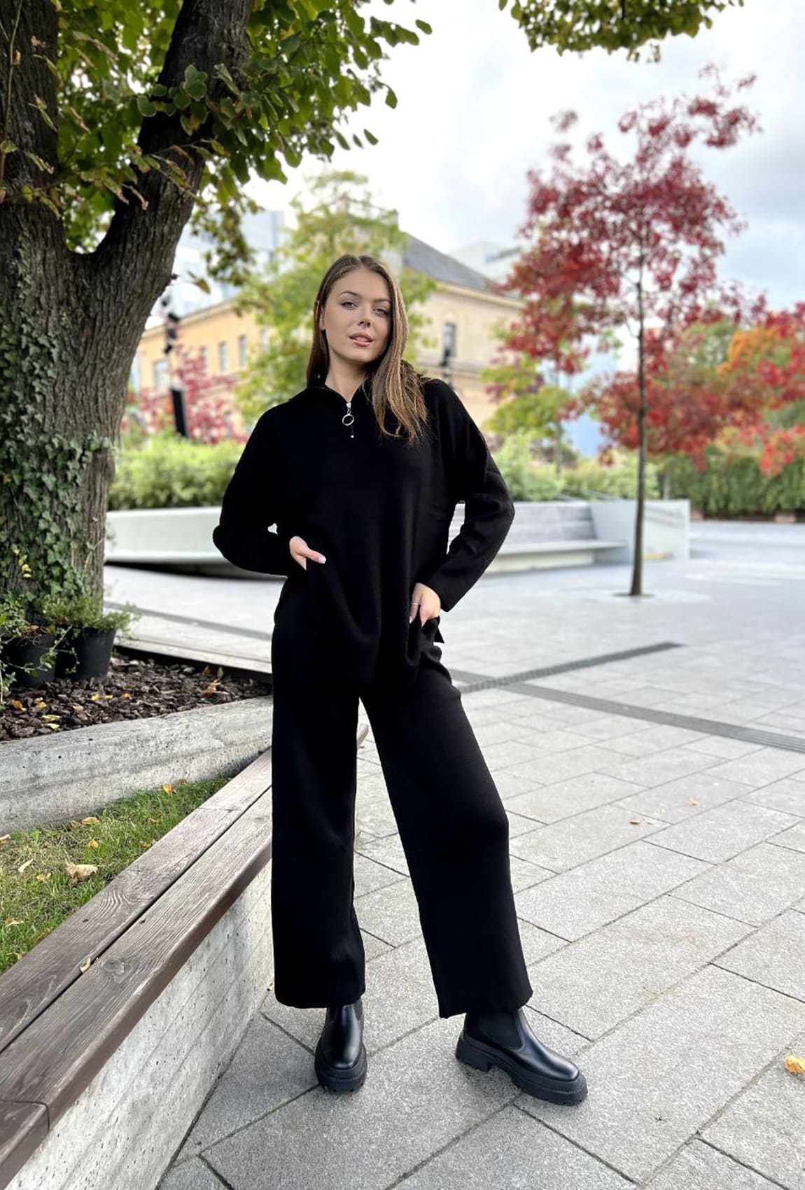 Черный вязаный костюм с молнией кольцо — 185342. Maritel Черный вязаный костюм с молнией кольцо — 185342. Maritel