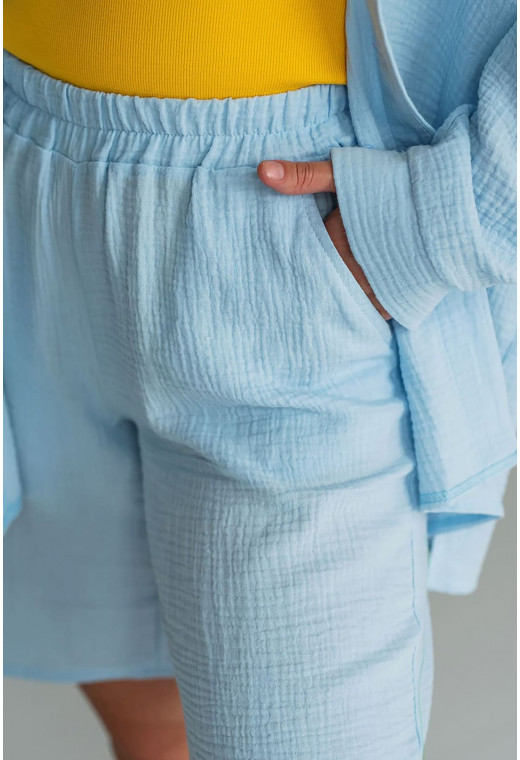 Блакитний костюм муслін із шортами — 256567. Maritel. Зображення 1 Блакитний костюм муслін із шортами — 256567. Maritel. Зображення 1