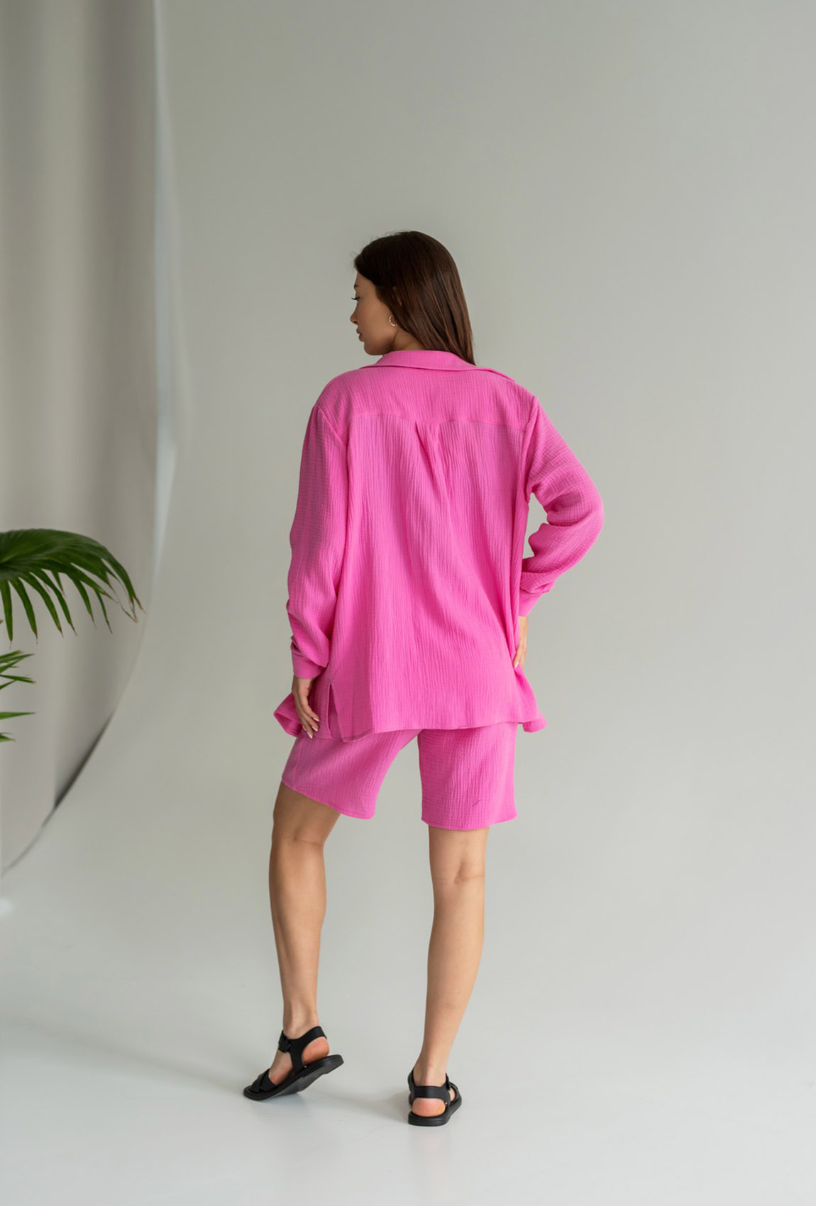 Малиновий костюм муслін із шортами — 872036. Maritel. Зображення 1 Малиновий костюм муслін із шортами — 872036. Maritel. Зображення 1