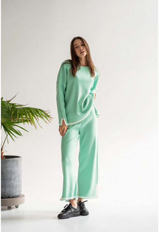 Ментоловый вязаный костюм с окантовкой — 576191. Maritel. Изображенние 1 Ментоловый вязаный костюм с окантовкой — 576191. Maritel. Изображенние 1