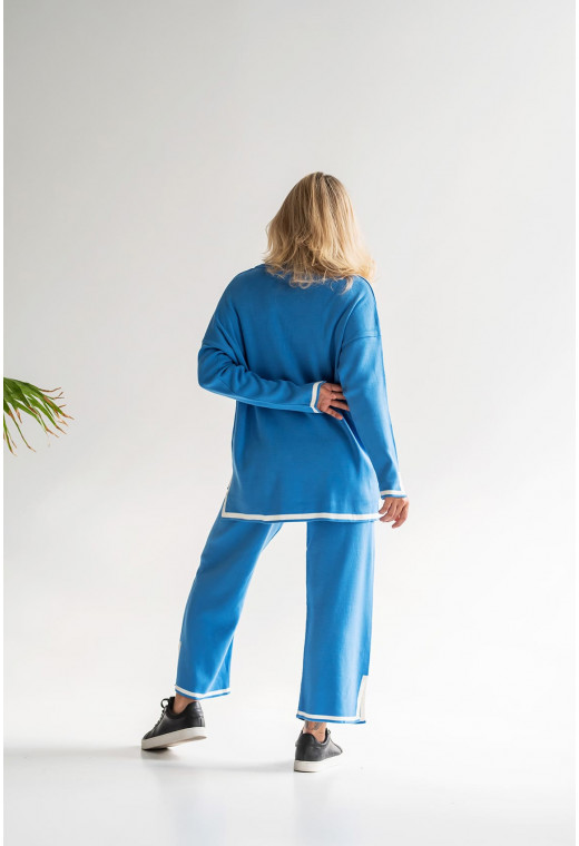 Голубой вязаный костюм с окантовкой — 727294. Maritel. Изображенние 2 Голубой вязаный костюм с окантовкой — 727294. Maritel. Изображенние 2