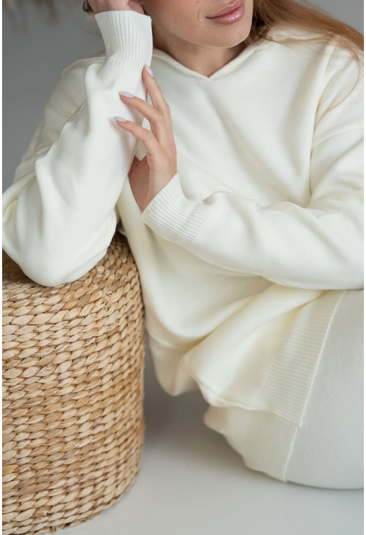 Молочный вязаный костюм поло — 159530. Maritel. Изображенние 1 Молочный вязаный костюм поло — 159530. Maritel. Изображенние 1