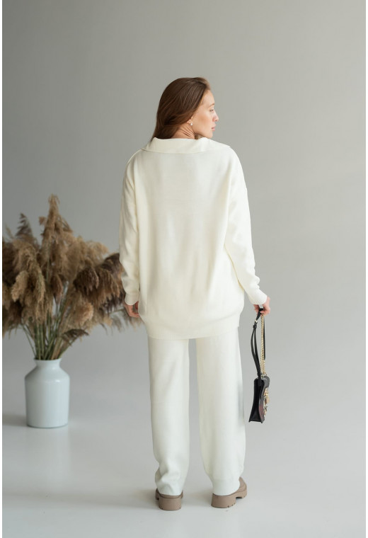 Молочный вязаный костюм поло — 159530. Maritel. Изображенние 2 Молочный вязаный костюм поло — 159530. Maritel. Изображенние 2