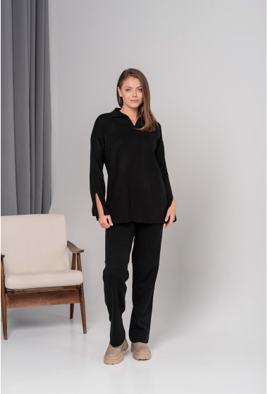 Чорний костюм з поло комірцем. Maritel. Зображення 2