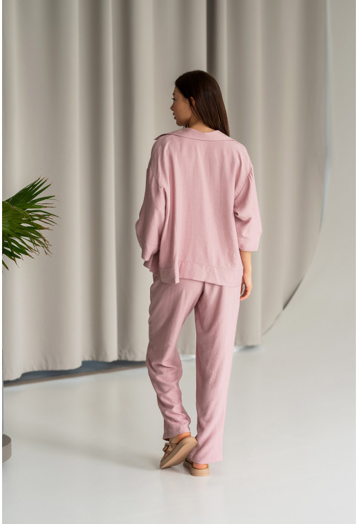 Пудровый брючный костюм с летним жакетом — 763025. Maritel. Изображенние 1 Пудровый брючный костюм с летним жакетом — 763025. Maritel. Изображенние 1