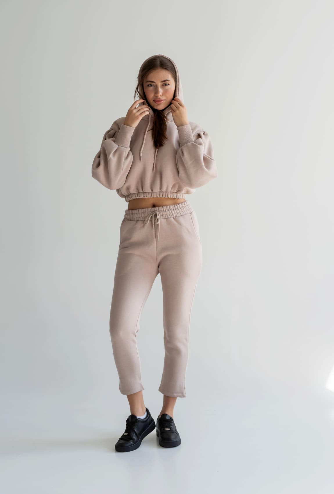 Бежевый костюм на резинке — 788038. Maritel Бежевый костюм на резинке — 788038. Maritel