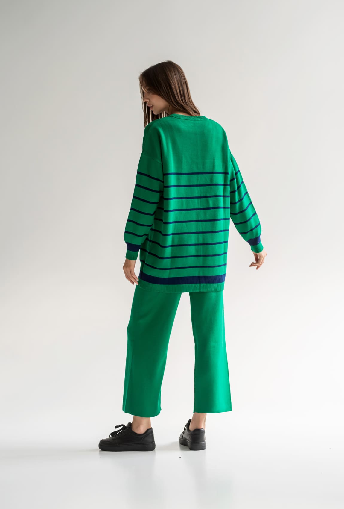 Зеленый костюм с туникой — 243842. Maritel. Изображенние 1 Зеленый костюм с туникой — 243842. Maritel. Изображенние 1