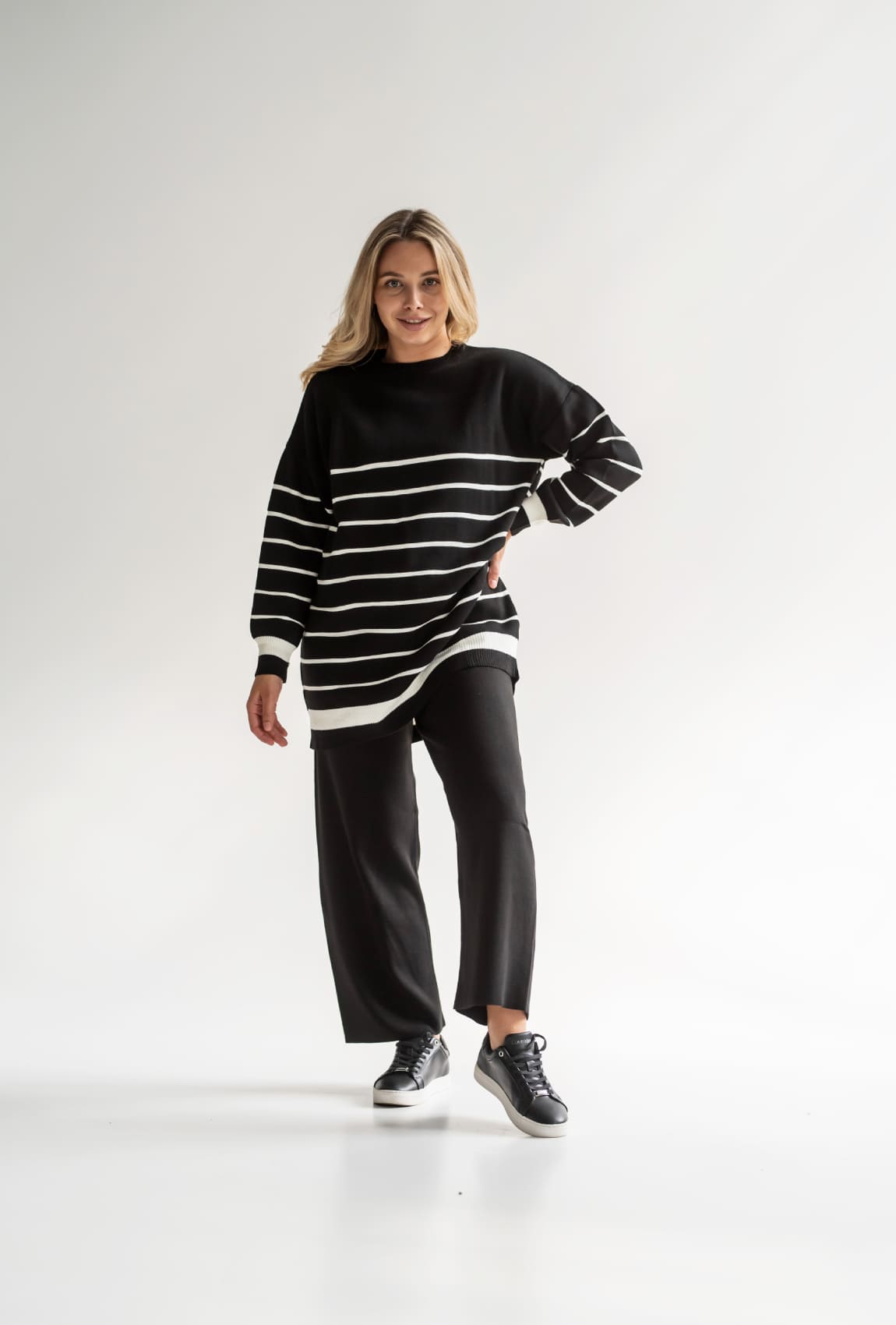 Черный костюм с туникой — 423606. Maritel Черный костюм с туникой — 423606. Maritel