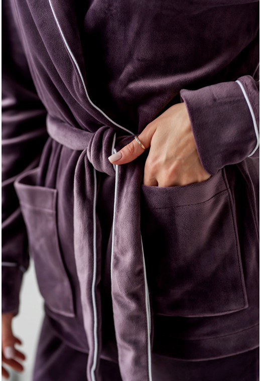 Ліловий велюровий костюм шаль з кишенями — 187971. Maritel. Зображення 3 Ліловий велюровий костюм шаль з кишенями — 187971. Maritel. Зображення 3