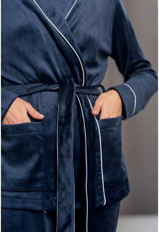 Синий костюм с карманом шаль — 795680. Maritel. Изображенние 3 Синий костюм с карманом шаль — 795680. Maritel. Изображенние 3