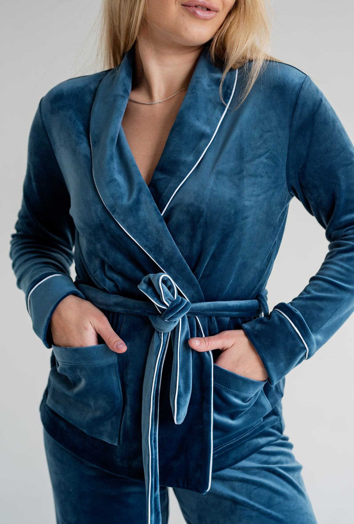 Велюровий костюм шаль з кишенями кольору морської хвилі —  220585. Maritel. Зображення 1