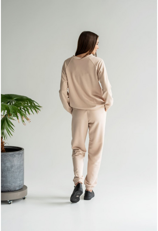 Бежевый спортивный костюм с отсрочкой — 452440. Maritel. Изображенние 1 Бежевый спортивный костюм с отсрочкой — 452440. Maritel. Изображенние 1