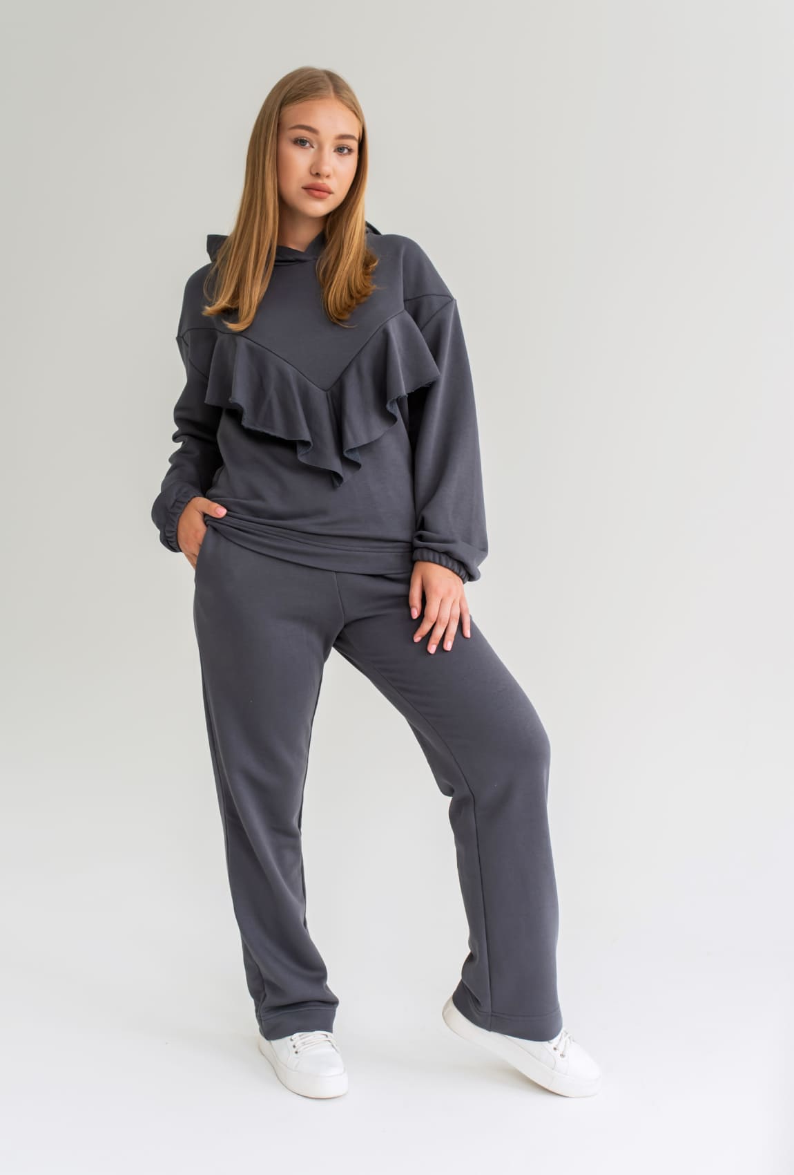 Сірий спортивний костюм (рюш) — 144561. Maritel Сірий спортивний костюм (рюш) — 144561. Maritel
