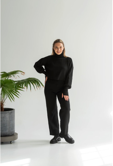 Чорний В'язаний костюм з вкороченим светром. Maritel. Зображення 11