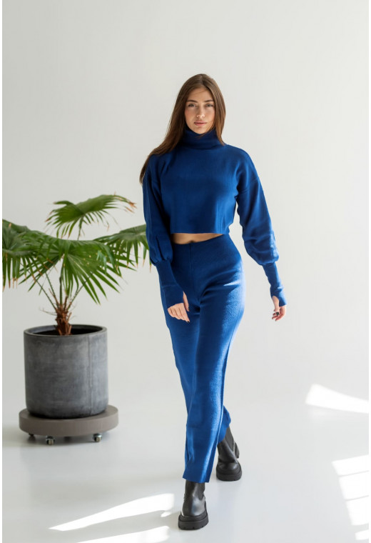 Вязаный костюм с укороченным свитером электрик — 391667. Maritel. Изображенние 1 Вязаный костюм с укороченным свитером электрик — 391667. Maritel. Изображенние 1