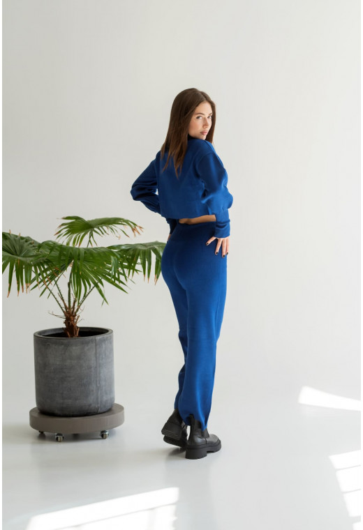 Вязаный костюм с укороченным свитером электрик — 391667. Maritel. Изображенние 2 Вязаный костюм с укороченным свитером электрик — 391667. Maritel. Изображенние 2