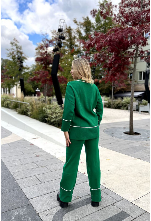 Зеленый вязаный костюм с кантом — 738920. Maritel. Изображенние 1 Зеленый вязаный костюм с кантом — 738920. Maritel. Изображенние 1