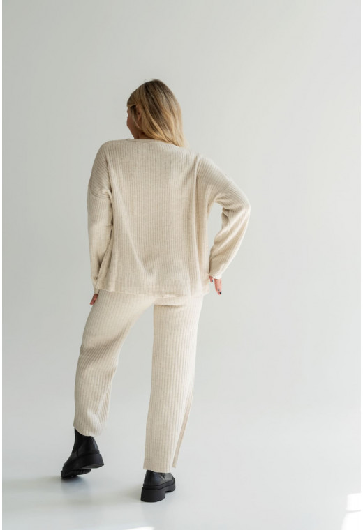 Бежевий в'язаний костюм в рубчик — 200389. Maritel. Зображення 2 Бежевий в'язаний костюм в рубчик — 200389. Maritel. Зображення 2