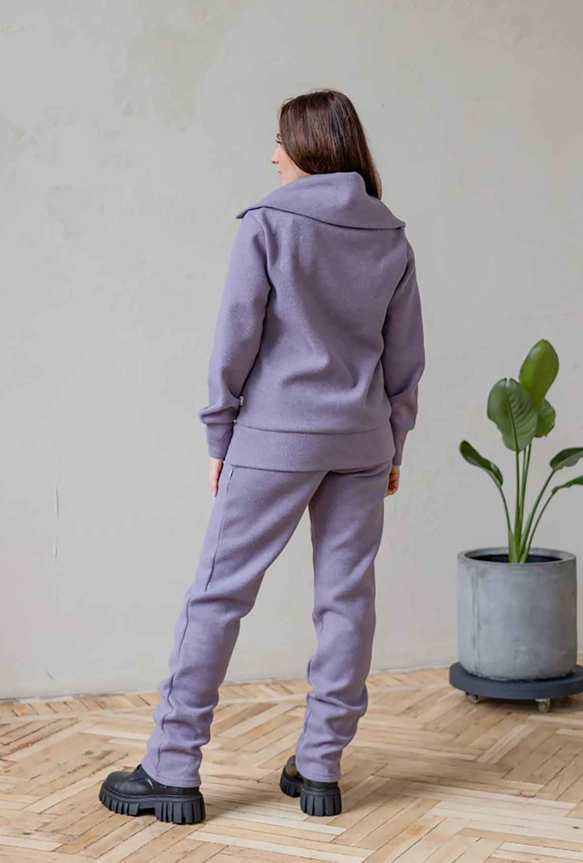 Лавандовий в'язаний костюм — 235650. Maritel. Зображення 2 Лавандовий в'язаний костюм — 235650. Maritel. Зображення 2