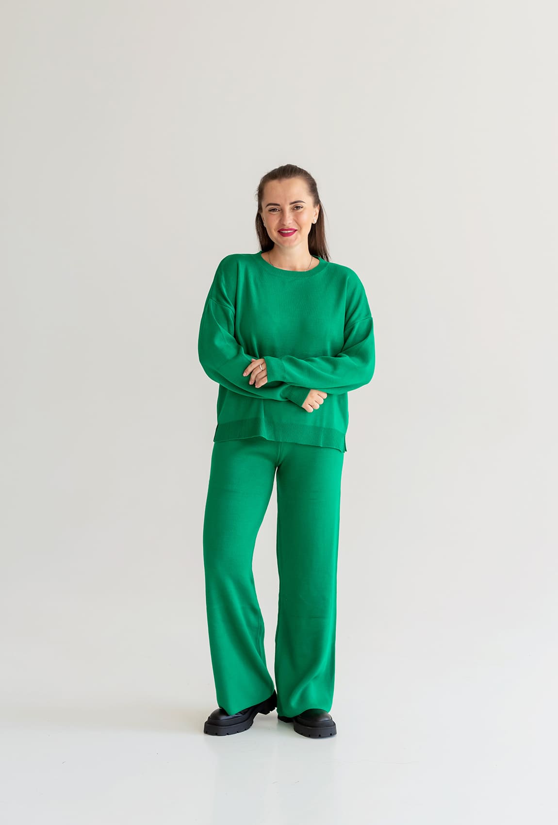 Зеленый костюм джемпер и брюки — 176922. Maritel Зеленый костюм джемпер и брюки — 176922. Maritel