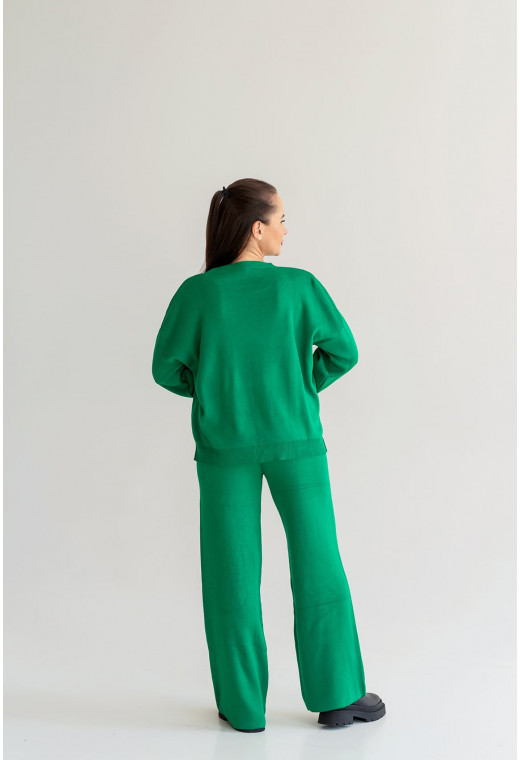 Зеленый костюм джемпер и брюки — 176922. Maritel. Изображенние 2 Зеленый костюм джемпер и брюки — 176922. Maritel. Изображенние 2