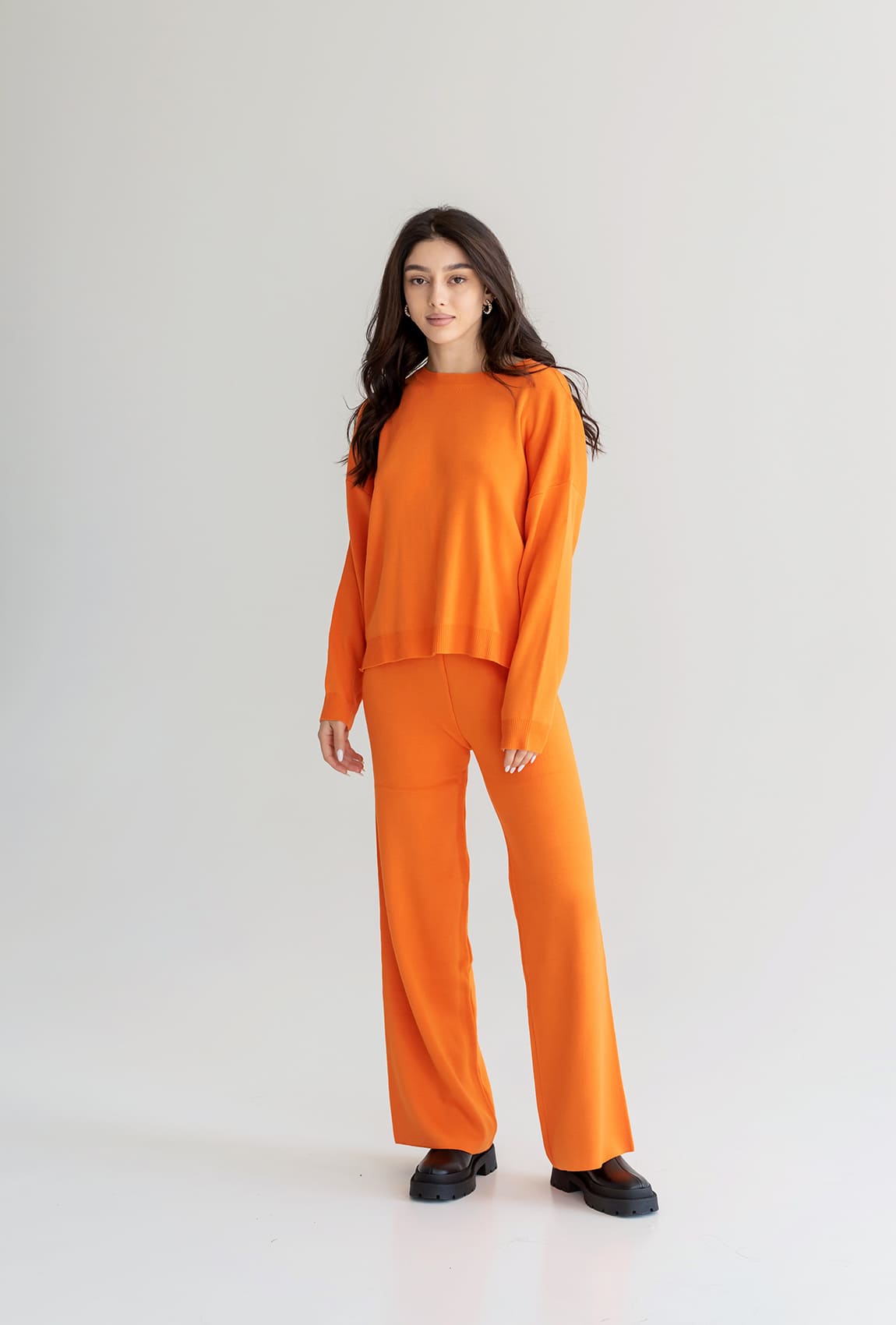 Оранжевый костюм джемпер и брюки — 167301. Maritel Оранжевый костюм джемпер и брюки — 167301. Maritel