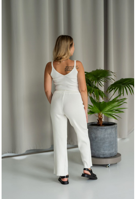 Молочный вязаный костюм топ + брюки — 545914. Maritel. Изображенние 1 Молочный вязаный костюм топ + брюки — 545914. Maritel. Изображенние 1