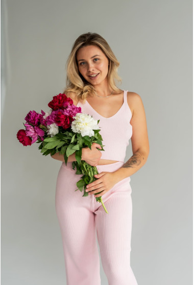 Рожевий в'язаний костюм топ + штани. Maritel. Зображення 1