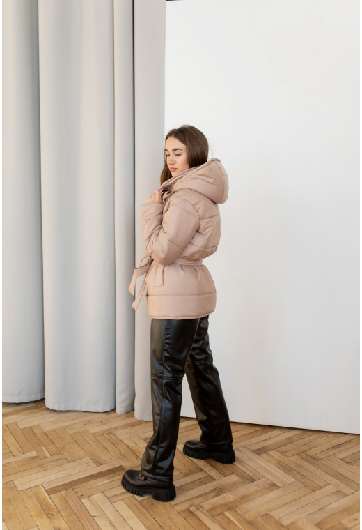 Бежевая куртка дутая —  813465. Maritel. Изображенние 1 Бежевая куртка дутая —  813465. Maritel. Изображенние 1