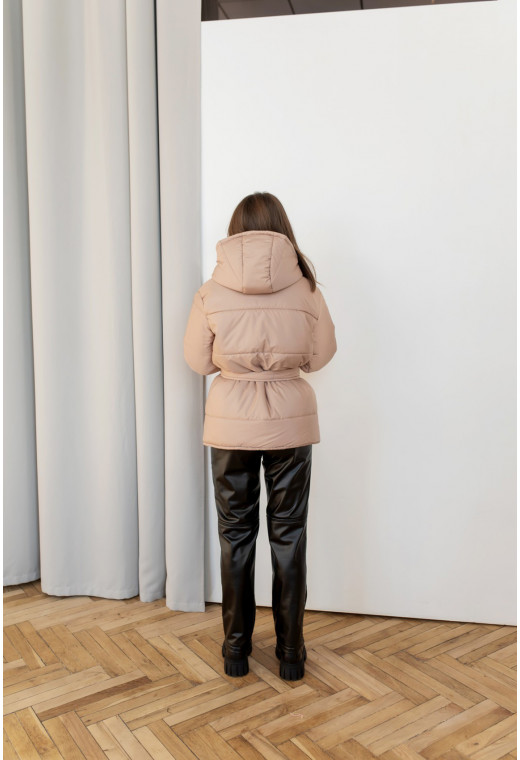 Бежевая куртка дутая —  813465. Maritel. Изображенние 2 Бежевая куртка дутая —  813465. Maritel. Изображенние 2