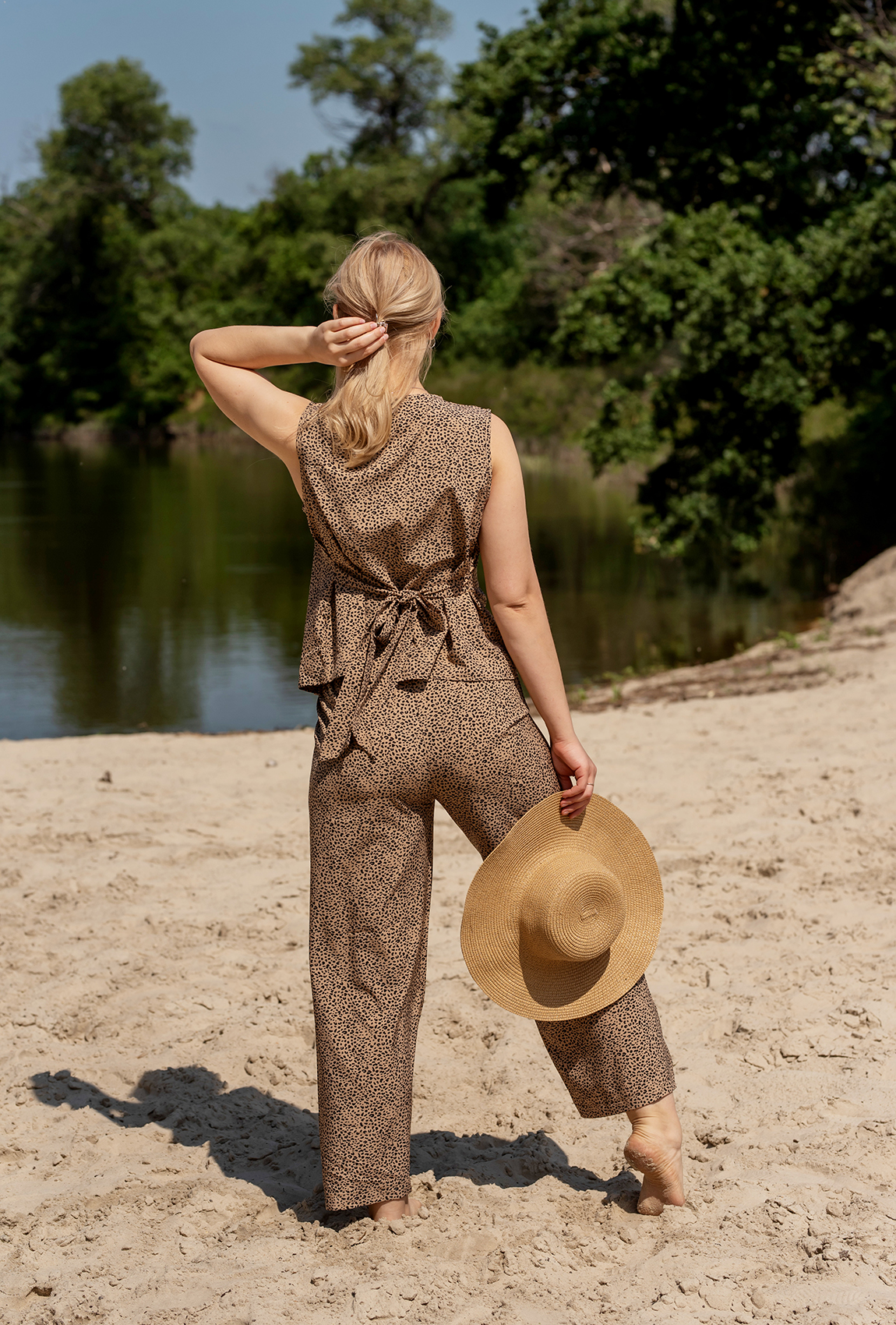 Коричневый леопардовый костюм милена софт  —  645080. Maritel. Изображенние 2