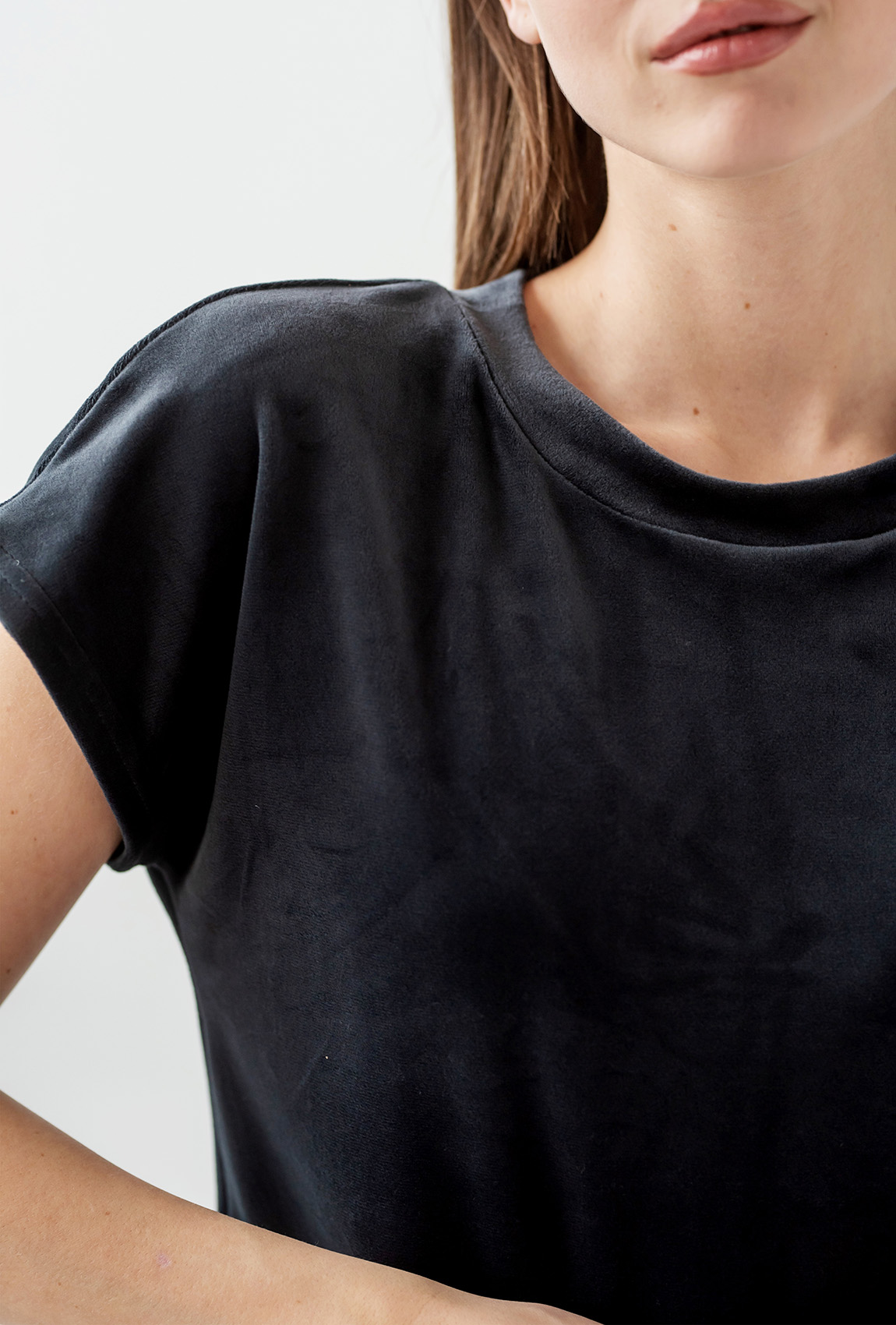 Серая велюровая пижама обри с брюками — 859171. Maritel. Изображенние 4 Серая велюровая пижама обри с брюками — 859171. Maritel. Изображенние 4