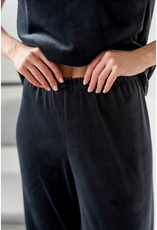 Серая велюровая пижама обри с брюками — 859171. Maritel. Изображенние 5 Серая велюровая пижама обри с брюками — 859171. Maritel. Изображенние 5