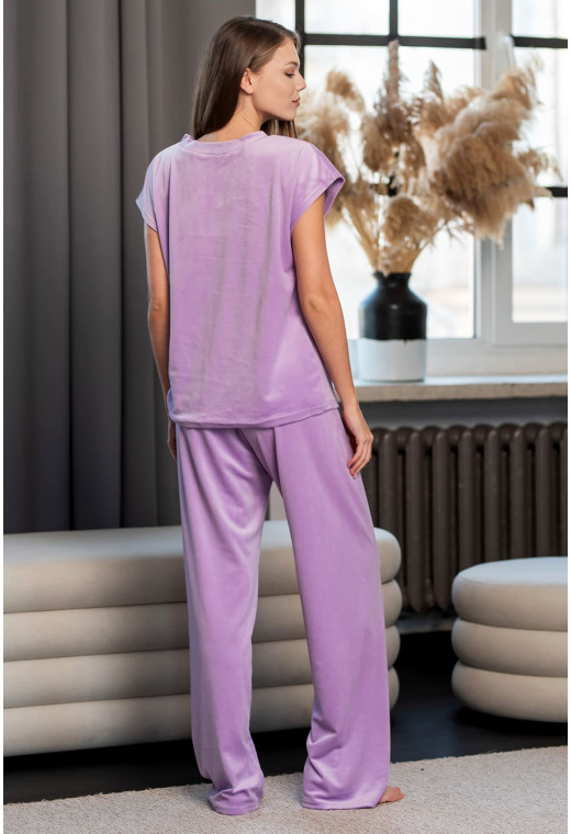 Лавандова велюрова піжама обрі з штанами —  236455. Maritel. Зображення 2 Лавандова велюрова піжама обрі з штанами —  236455. Maritel. Зображення 2