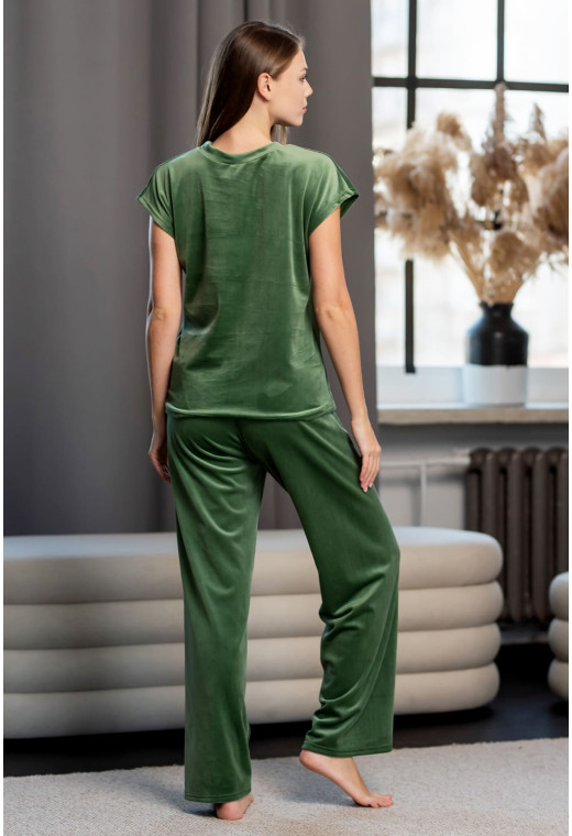 Велюровая пижама обри с брюками олива — 556921. Maritel. Изображенние 2 Велюровая пижама обри с брюками олива — 556921. Maritel. Изображенние 2