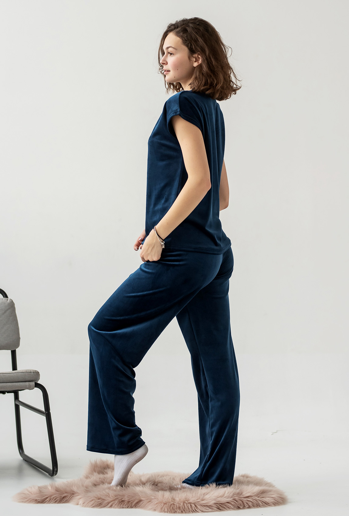 Синя велюрова піжама обрі з брюками —  170437. Maritel. Зображення 1