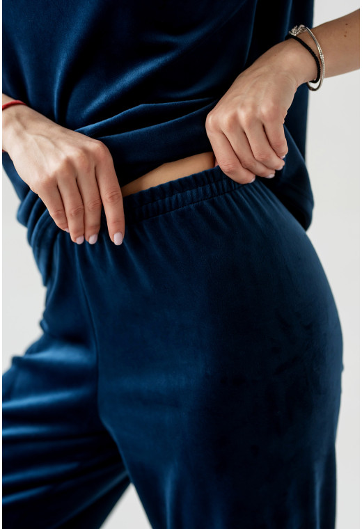 Синя велюрова піжама обрі з брюками —  170437. Maritel. Зображення 4 Синя велюрова піжама обрі з брюками —  170437. Maritel. Зображення 4