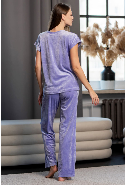Велюровая пижама обри с брюками темная лаванда — 816335. Maritel. Изображенние 3 Велюровая пижама обри с брюками темная лаванда — 816335. Maritel. Изображенние 3