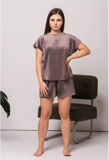 Бронзова велюрова піжама обрі з шортами. Maritel. Зображення 11